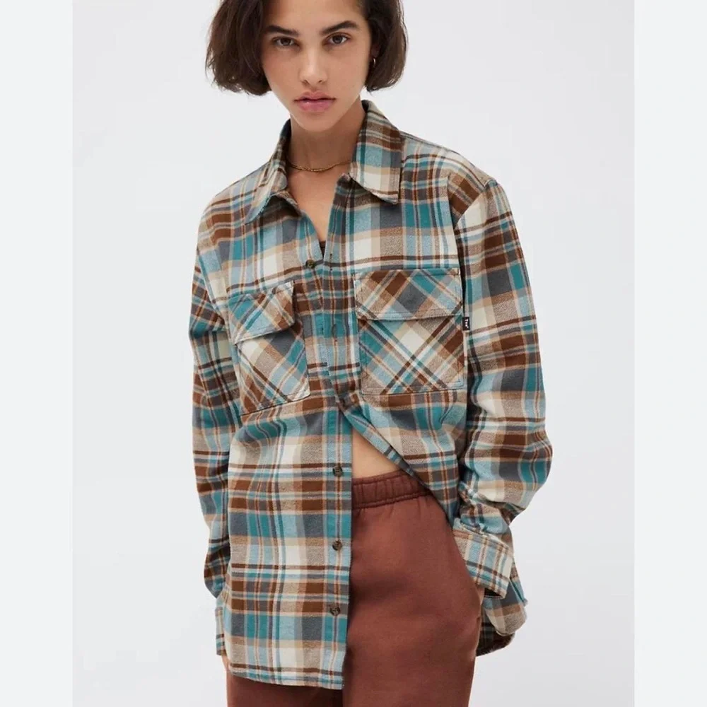 2-Aritzia TNA Plaid Oversized Button-Up Shirt -2 items - Picture 2 of 10